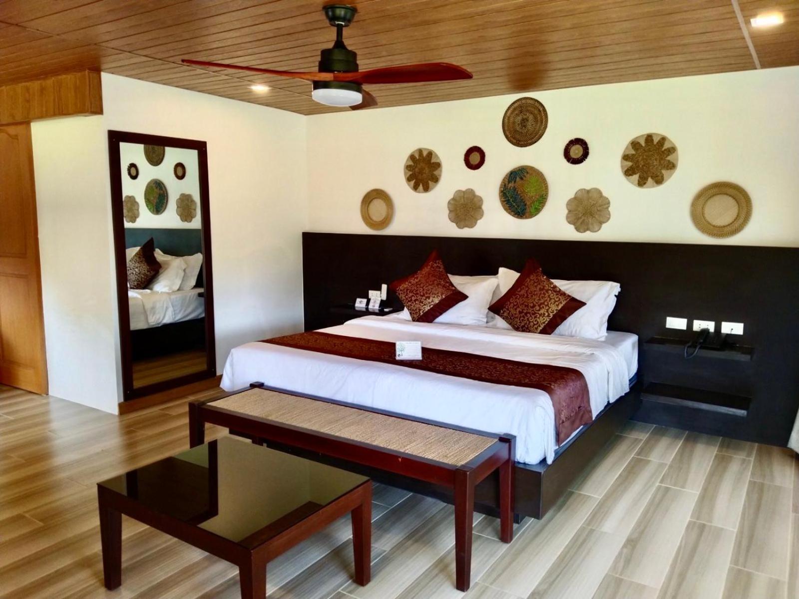 Commander Suites De Bohol Panglao Exteriér fotografie